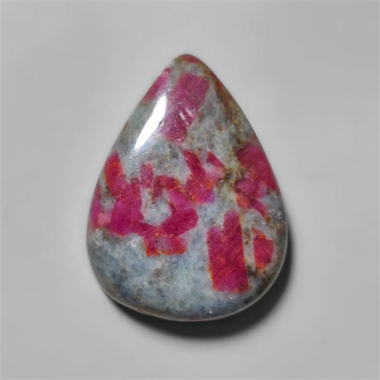 Kyanite|Ruby